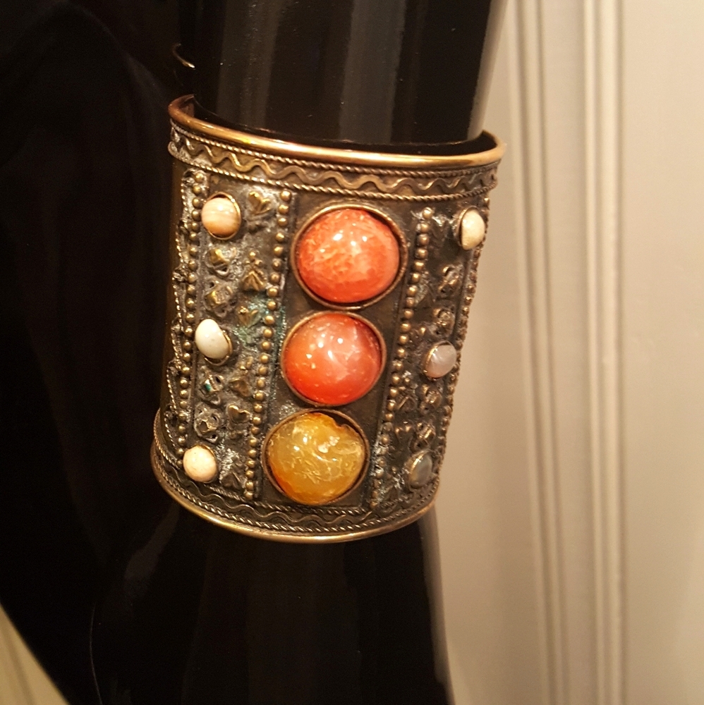 Chicos Stone Bracelet